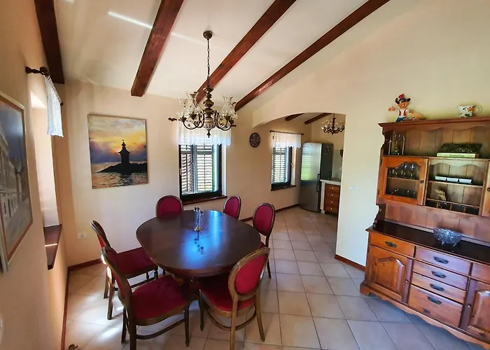 Tunia アパート *