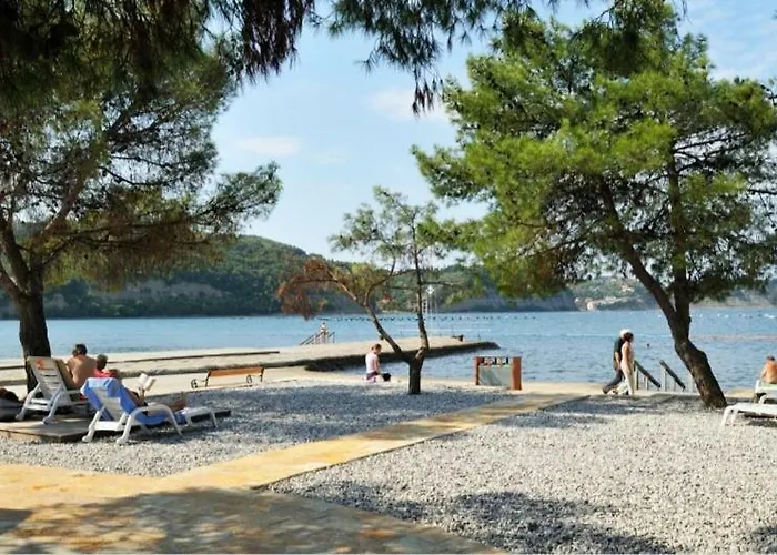 アパート Tunia ストゥルニャン